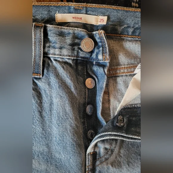 Levi's High Rise Distressed Light Blue Jeans - Picture 2 of 3